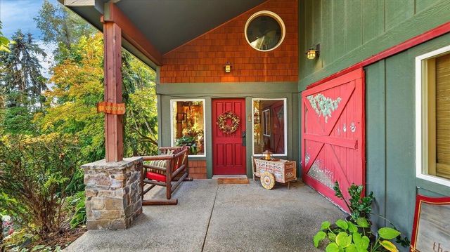 9115 N Mountain View Ln, Spokane, WA 99218