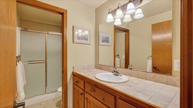 9115 N Mountain View Ln, Spokane, WA 99218