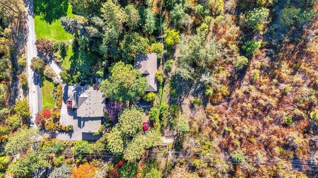 9115 N Mountain View Ln, Spokane, WA 99218