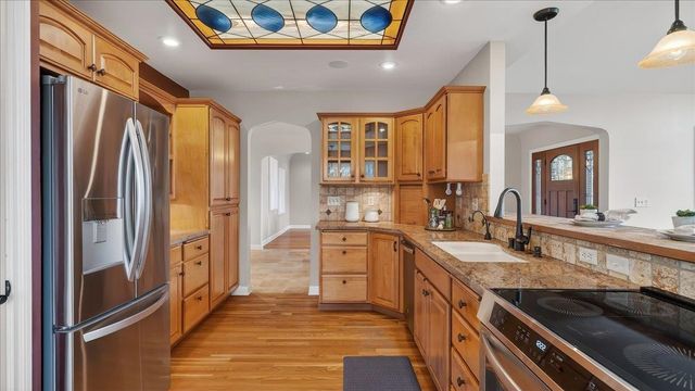 9115 N Mountain View Ln, Spokane, WA 99218