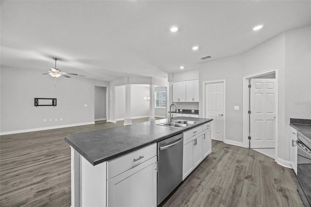 6710 TREYMONT DRIVE, Lakeland, FL 33813