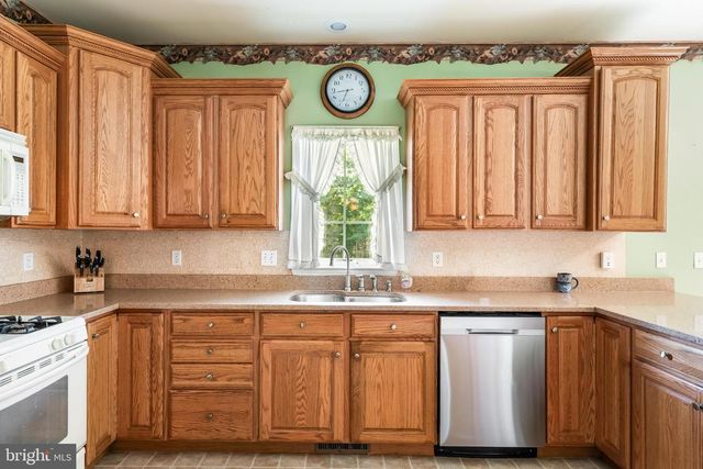 410 MAXINE DR, Lehighton, PA 18235