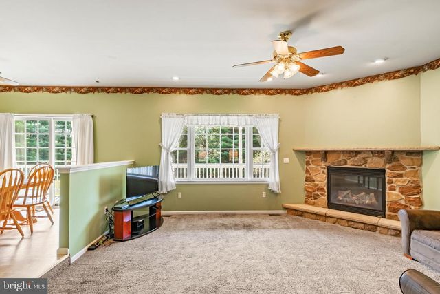 410 MAXINE DR, Lehighton, PA 18235