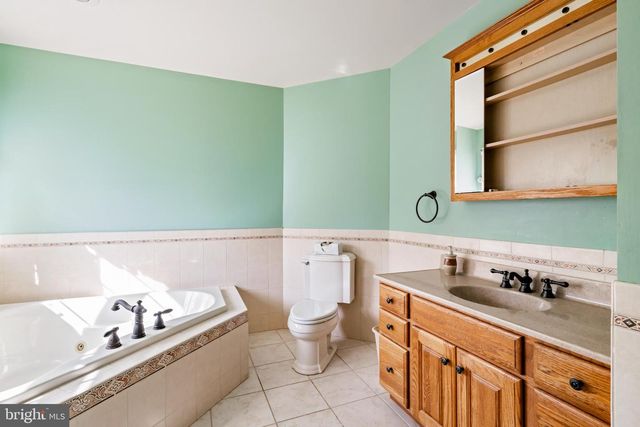 410 MAXINE DR, Lehighton, PA 18235