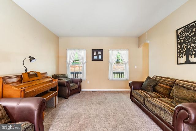 410 MAXINE DR, Lehighton, PA 18235