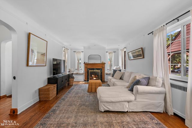 310 Moran Road, Grosse Pointe Farms, MI 48236