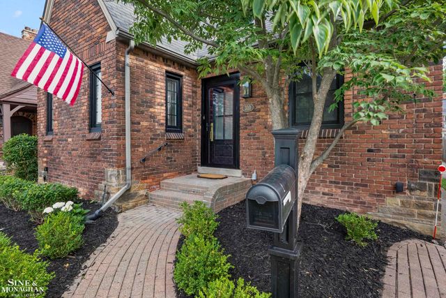310 Moran Road, Grosse Pointe Farms, MI 48236