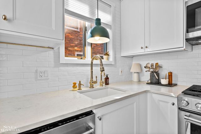 310 Moran Road, Grosse Pointe Farms, MI 48236