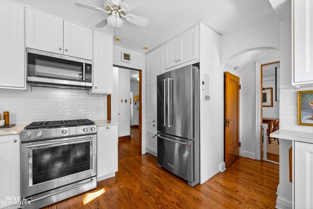 310 Moran Road, Grosse Pointe Farms, MI 48236