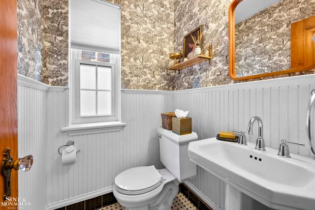 310 Moran Road, Grosse Pointe Farms, MI 48236