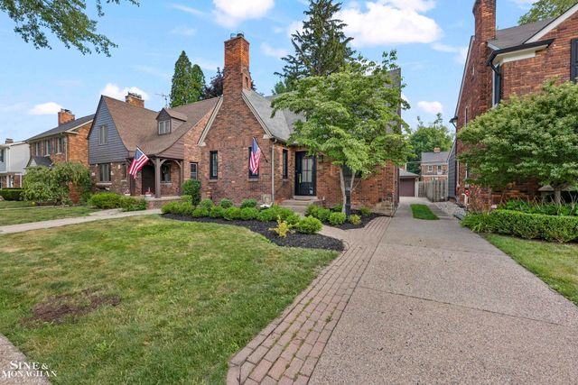 310 Moran Road, Grosse Pointe Farms, MI 48236