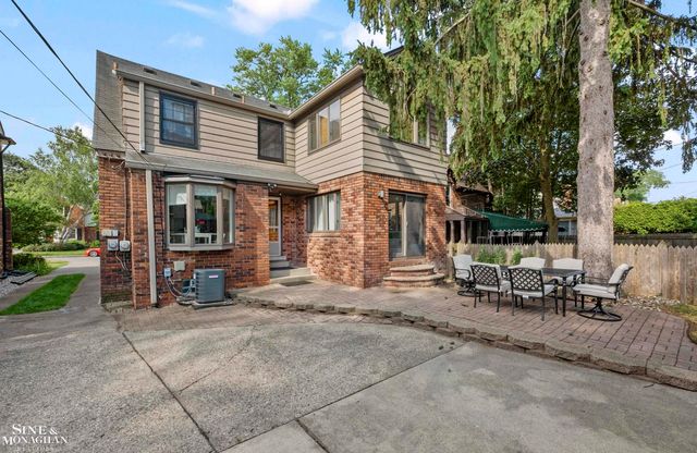310 Moran Road, Grosse Pointe Farms, MI 48236