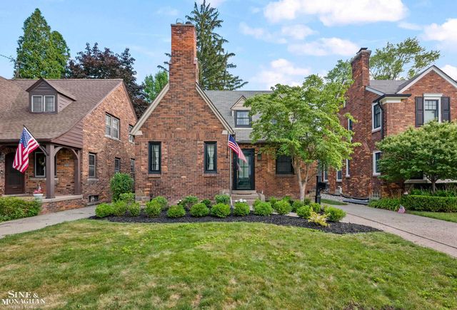 310 Moran Road, Grosse Pointe Farms, MI 48236