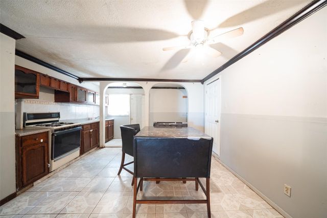 10418 Burman Street, Houston, TX 77029