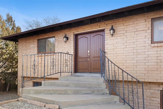 112 Glenview Drive, White Rock, NM 87547