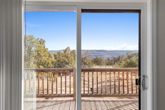 112 Glenview Drive, White Rock, NM 87547