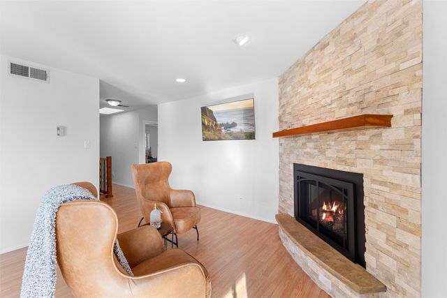 112 Glenview Drive, White Rock, NM 87547