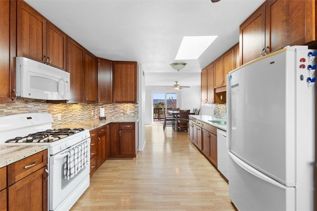 112 Glenview Drive, White Rock, NM 87547