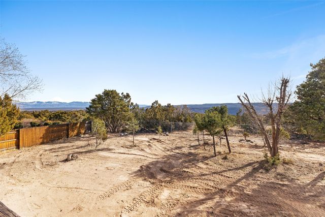 112 Glenview Drive, White Rock, NM 87547