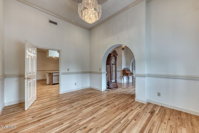 1027 Whittling Wood Drive, Johnson City, TN 37601