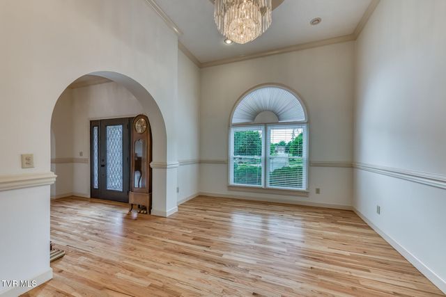 1027 Whittling Wood Drive, Johnson City, TN 37601