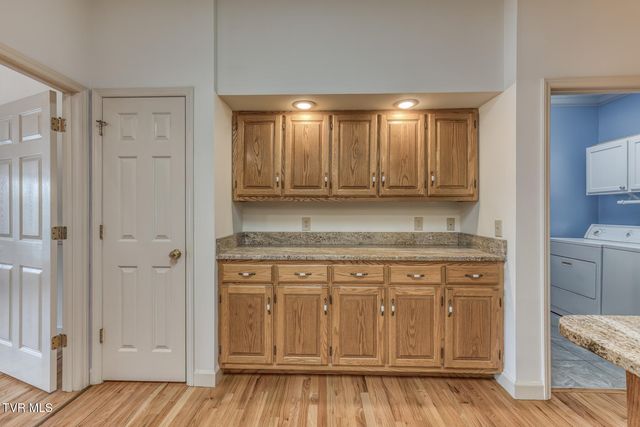 1027 Whittling Wood Drive, Johnson City, TN 37601