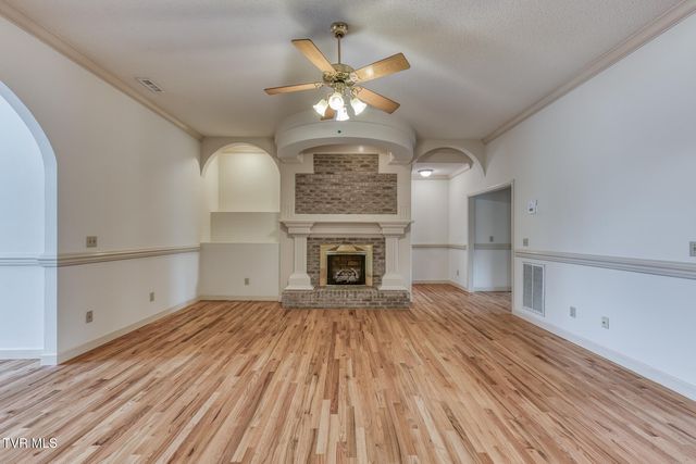 1027 Whittling Wood Drive, Johnson City, TN 37601