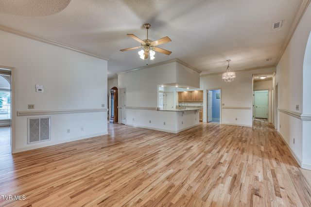 1027 Whittling Wood Drive, Johnson City, TN 37601