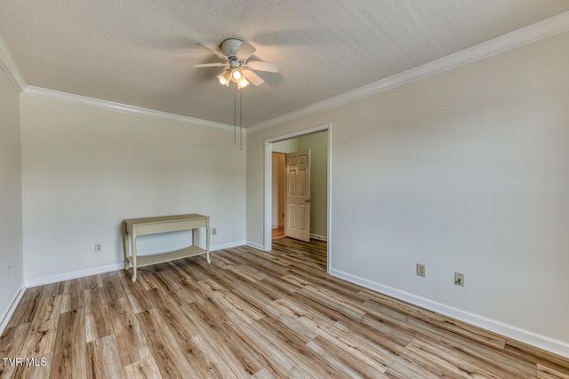 1027 Whittling Wood Drive, Johnson City, TN 37601