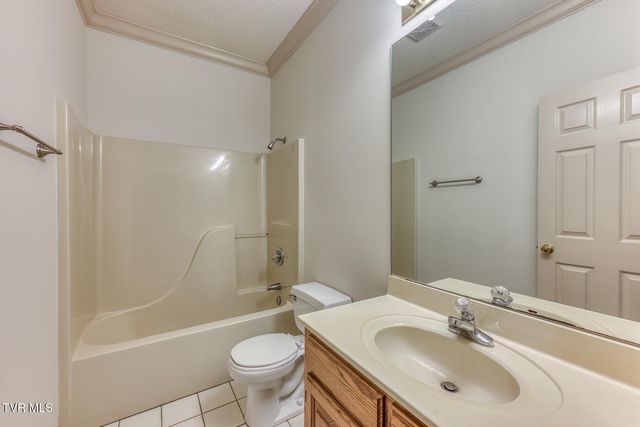 1027 Whittling Wood Drive, Johnson City, TN 37601