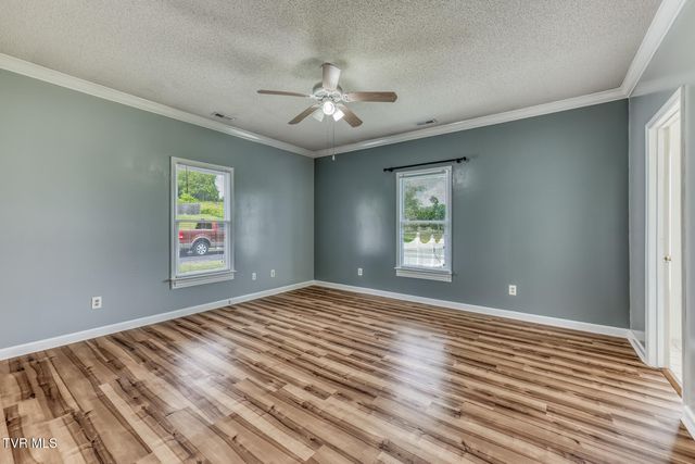 1027 Whittling Wood Drive, Johnson City, TN 37601