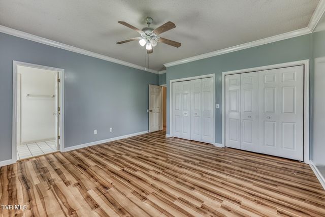 1027 Whittling Wood Drive, Johnson City, TN 37601