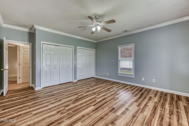 1027 Whittling Wood Drive, Johnson City, TN 37601