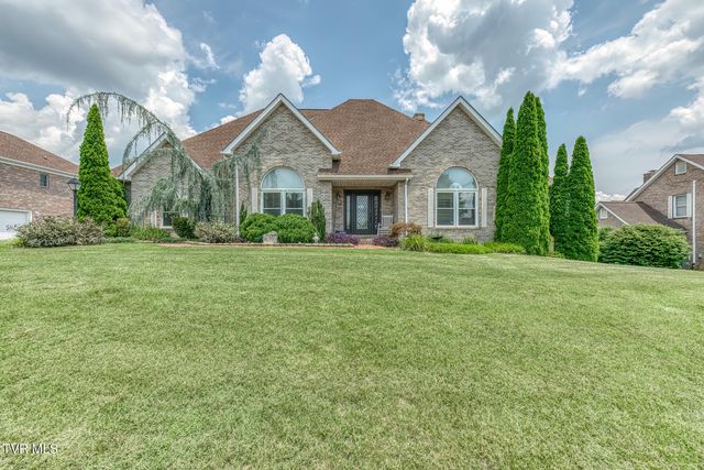 1027 Whittling Wood Drive, Johnson City, TN 37601