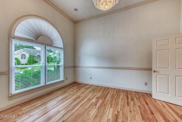 1027 Whittling Wood Drive, Johnson City, TN 37601