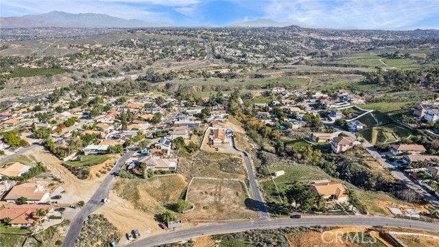 16538 Canyon Ridge Rd, Riverside, CA 92503