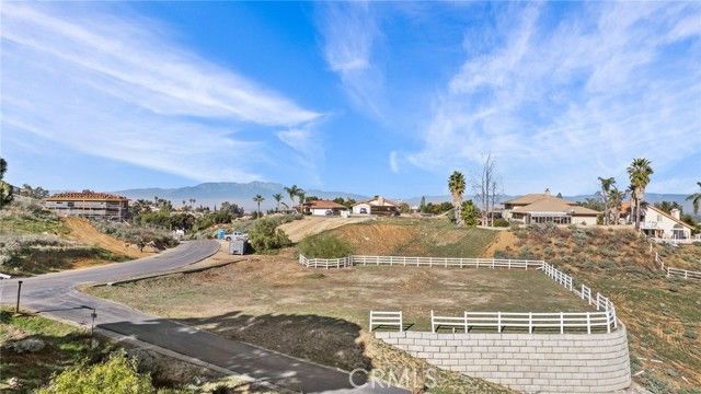 16538 Canyon Ridge Rd, Riverside, CA 92503