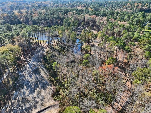 177 Cross Country Lane, Southern Pines, NC 28387