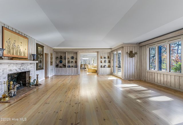 177 Cross Country Lane, Southern Pines, NC 28387