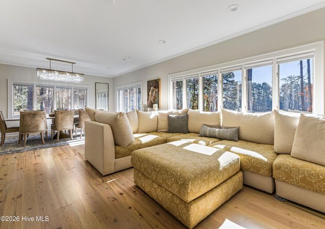 177 Cross Country Lane, Southern Pines, NC 28387