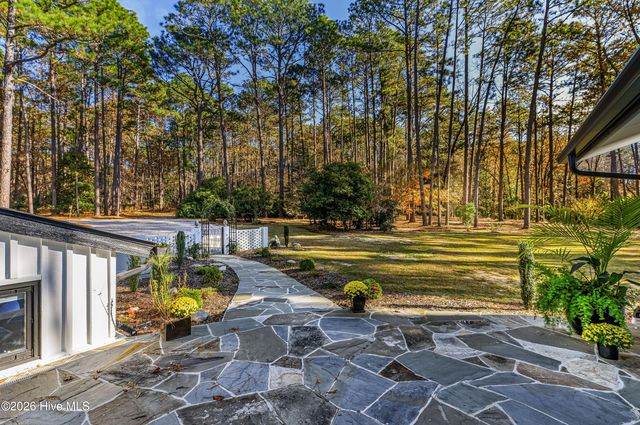 177 Cross Country Lane, Southern Pines, NC 28387