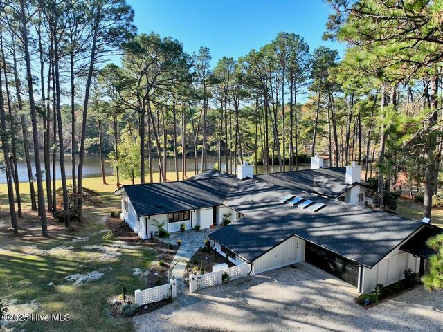 177 Cross Country Lane, Southern Pines, NC 28387