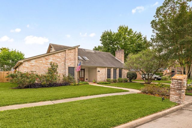 16513 Cornwall Street, Jersey Village, TX 77040