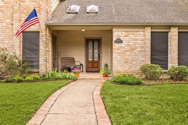 16513 Cornwall Street, Jersey Village, TX 77040