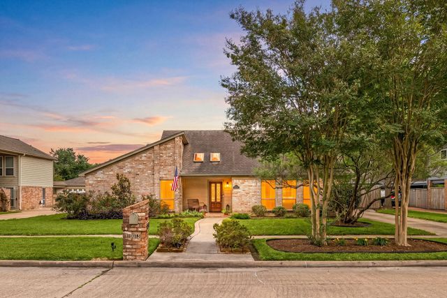 16513 Cornwall Street, Jersey Village, TX 77040