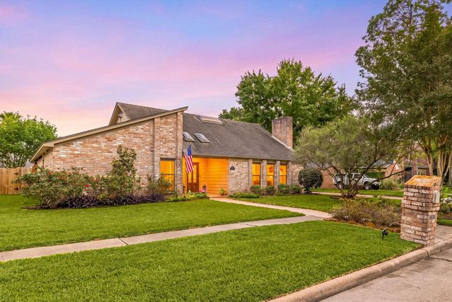 16513 Cornwall Street, Jersey Village, TX 77040