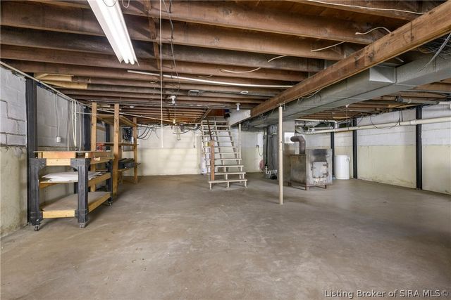 6760 Pioneer Trail NE, Georgetown, IN 47122
