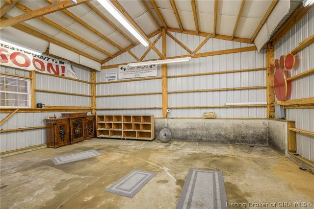 6760 Pioneer Trail NE, Georgetown, IN 47122