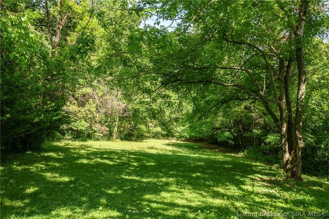 6760 Pioneer Trail NE, Georgetown, IN 47122