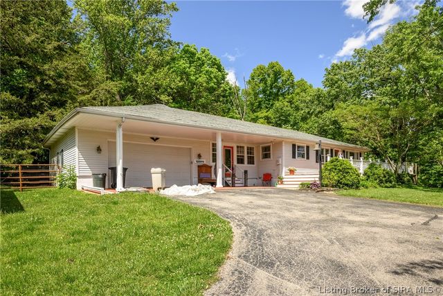 6760 Pioneer Trail NE, Georgetown, IN 47122